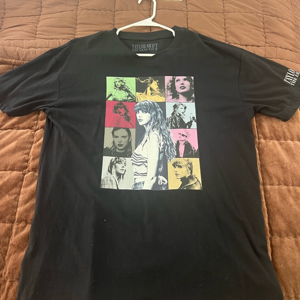 Taylor Swift The Eras Tour Black Short-Sleeve Graphic Tee